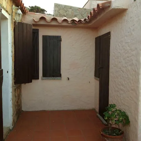 Casa Fronte Mare A La Maddalena Holiday home