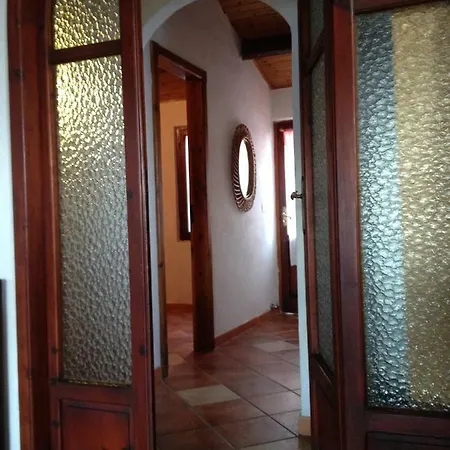 Casa Fronte Mare A La Maddalena